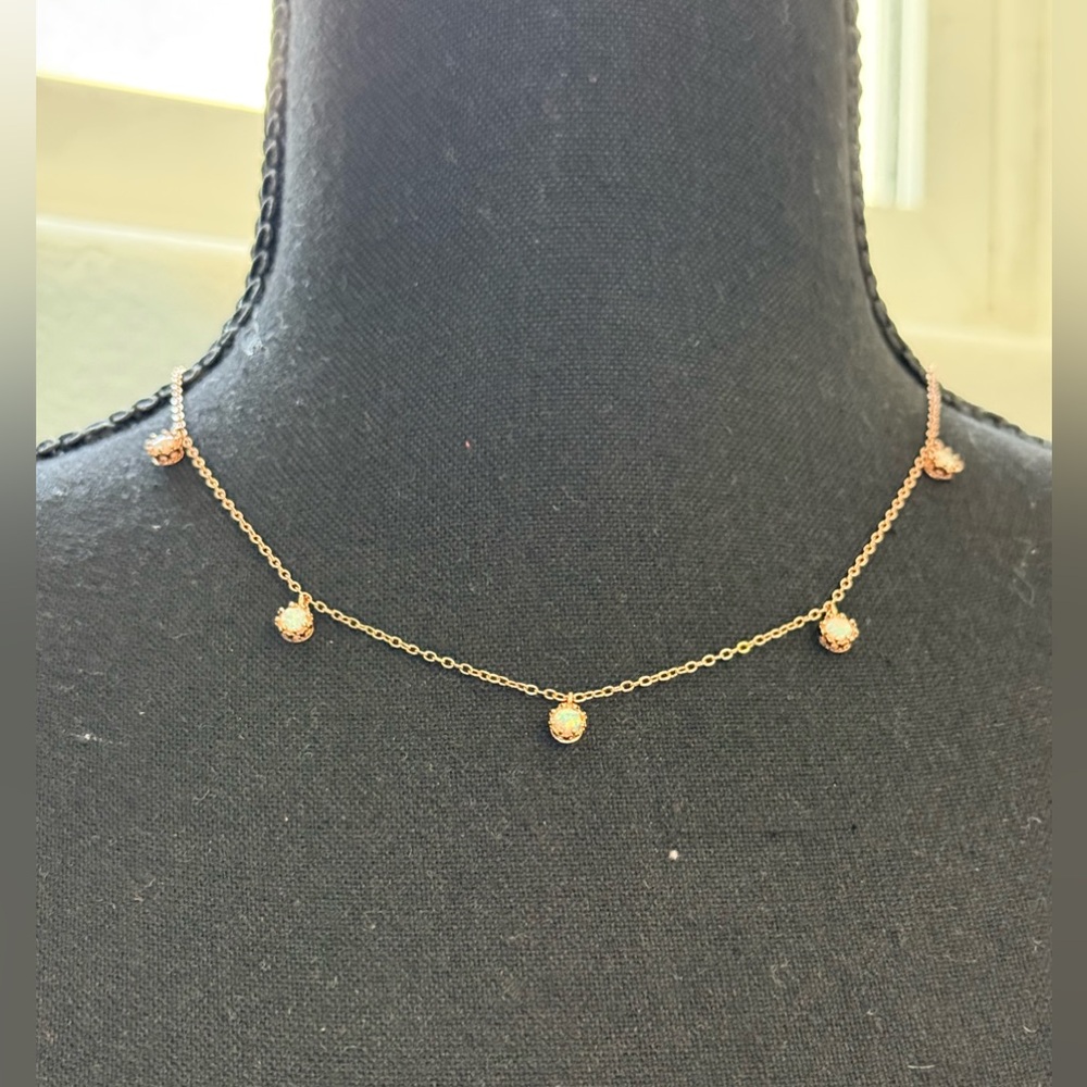 NEW Stationary Natural Opal Gemstones Necklace in 18K gold